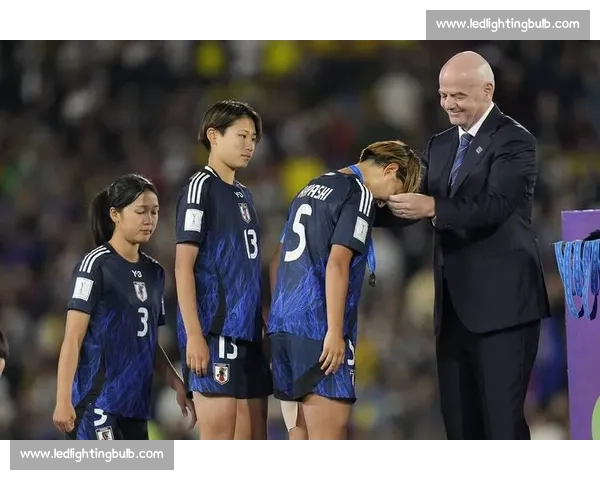 日本对阵哥伦比亚强强对话世界杯赛场悬念升级看点十足焦点之战